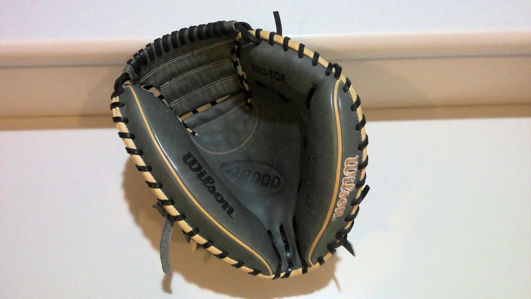 Wilson A2000 PF33- 33 Catcher's Mitt