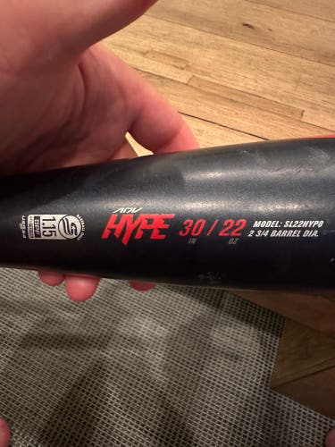 Easton ADV Hype 2022 30” 22oz Drop 8