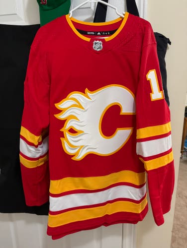 Adidas Calgary Flames Authentic jersey