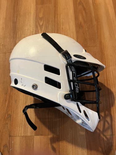 Used  Cascade CLH2 Helmet