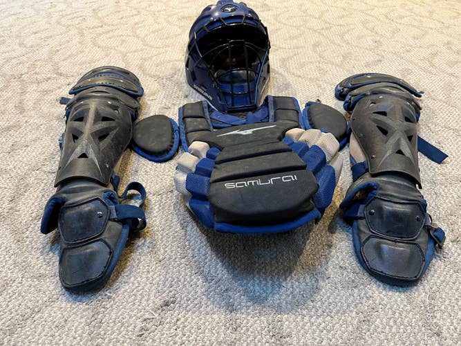 Used Mizuno Samurai Catcher's Set