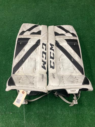 White Used 28" Junior CCM Extreme Flex E5.5 Goalie Leg Pads