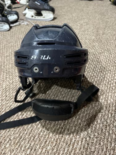 Bauer hcokey helmet