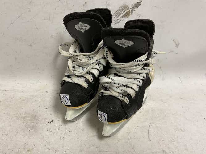 Used Ccm Tacks 152 Youth 09.0 Ice Hockey Skates