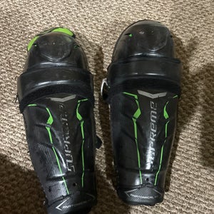 Hockey knee pads