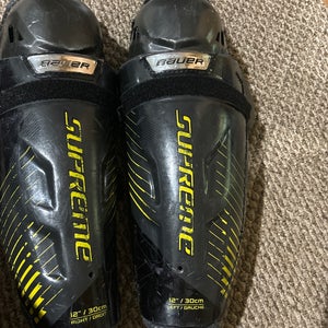 Hockey shin pads