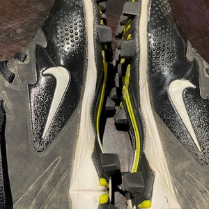 Black Used Youth Nike Molded Cleats 10C