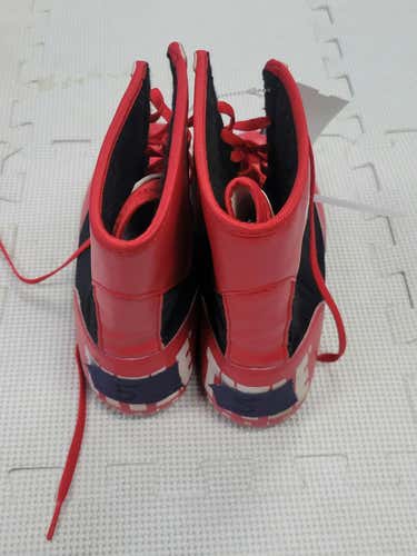 Used Title Senior 5 Boxing Shoes