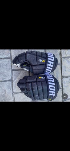 Warrior dynasty gloves Size 14