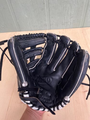 Black Used Wilson A450 Right Hand Throw Baseball Glove 12"