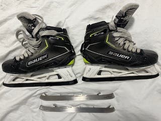 Used Bauer Elite Hockey Goalie Skates Size 7. Has extra set of blades.