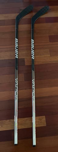 Used Junior Bauer Right Handed P28  Vapor Hyperlite Hockey Sticks 2 Pack