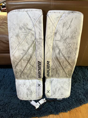 Used 31" Bauer Vapor X5 Pro Intermediate Medium Goalie Leg Pads