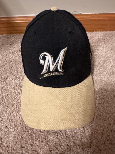 Milwaukee Brewers Medium/Large New Era Hat