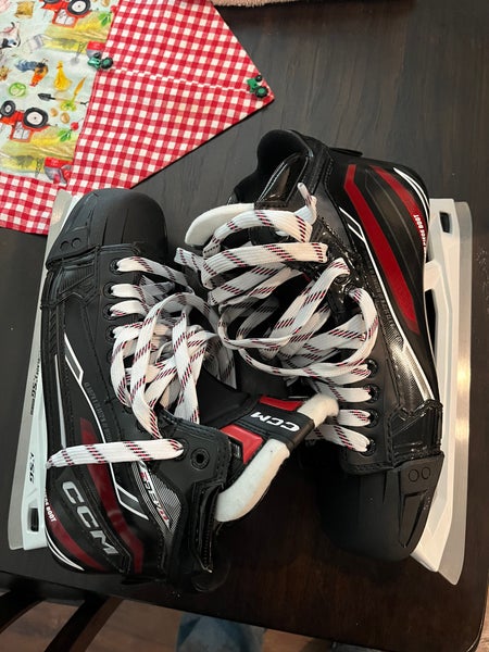 New Senior CCM Regular Width  10.5 EFLEX 6.9 Hockey Goalie Skates