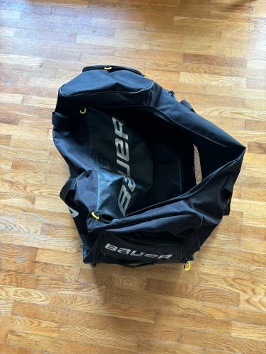 Rolling Hockey bag