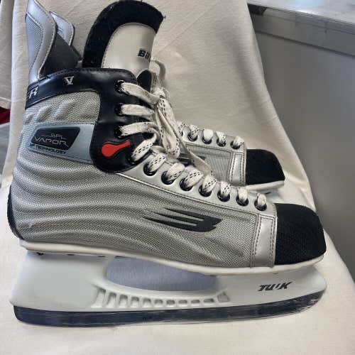 Senior Adult Size 11 Bauer Vapor V Ice Hockey Skates