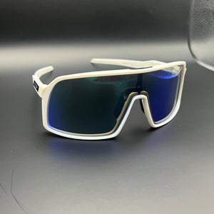 New SUTRO Sunglasses white/blue