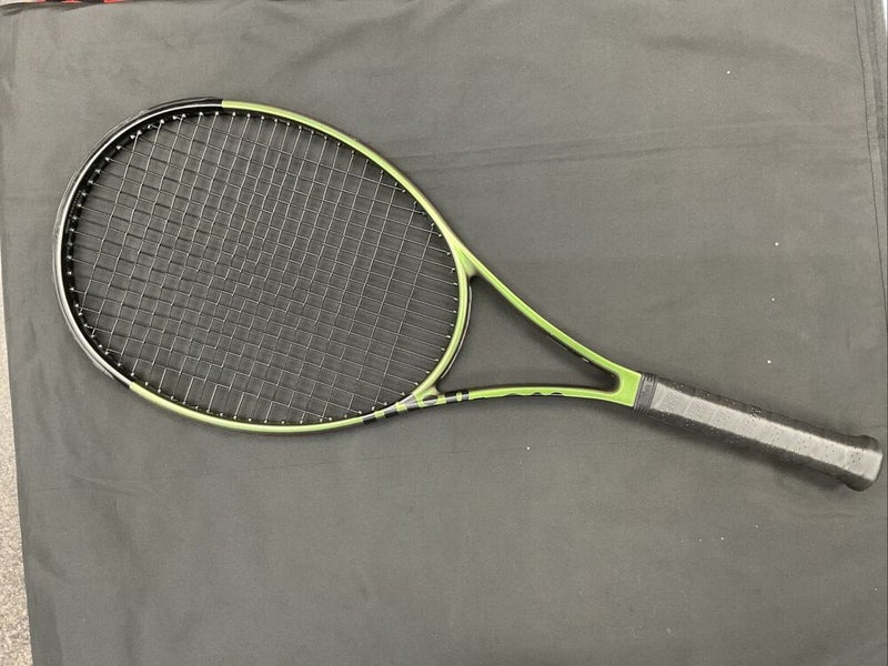 Wilson Blade V8 98 18x20 (4 1/4”) Tennis Racquet