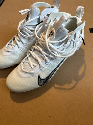 Barley used Nike Huarache 9 Lacrosse Cleats Size 10.5