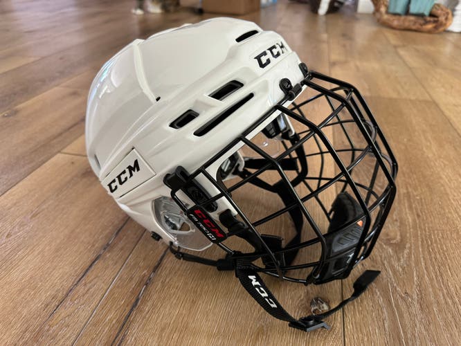 CCM Tacks 910 - Medium