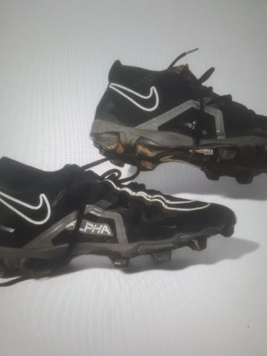 Used Size 13 (Women's 14) Men's Nike Molded Cleats