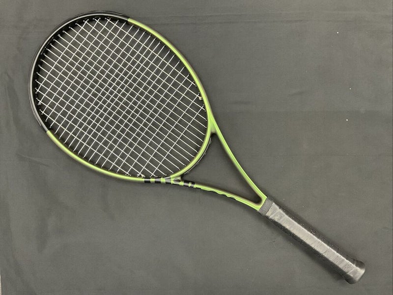Wilson Blade V8 98 18x20 (4 1/8”) Tennis Racquet