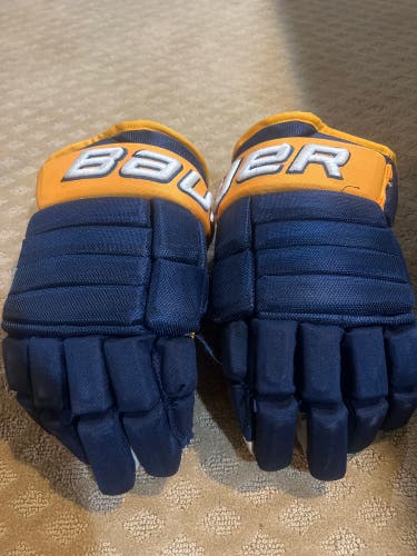 Bauer hockey gloves