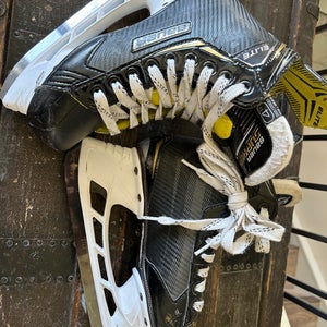 Used Junior Bauer Regular Width Size 4 Supreme Elite Hockey Skates