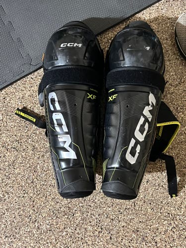 CCM Tacks XF Shin Pads