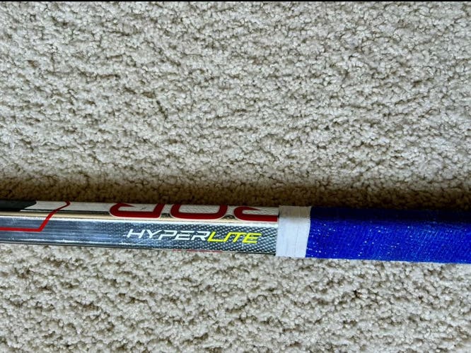 Used Senior Bauer Right Handed P28 Pro Stock Vapor Hyperlite Hockey Stick