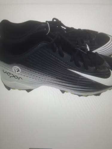 Black Used Size 12 (Women's 13) Adult Men's Nike Low Top Molded Cleats