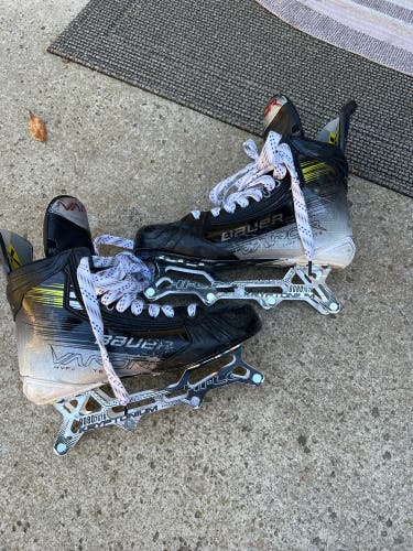 Used  Bauer Regular Width Size 9 Hyperlite 2 Inline Skates