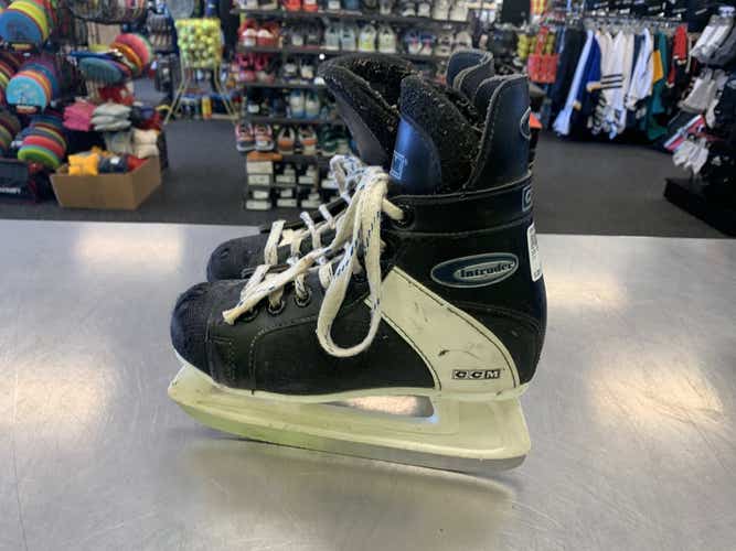 Used Ccm Intruder Junior 02 Ice Hockey Skates