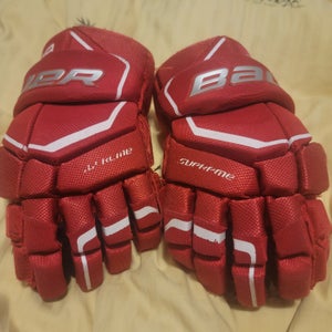 Used Bauer Supreme S29 Gloves 11"