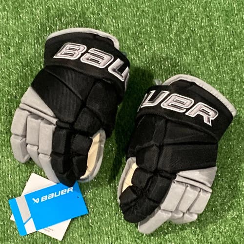 New Black Junior Bauer Vapor Pro Team Providence Hockey Club Team Return Gloves 11"