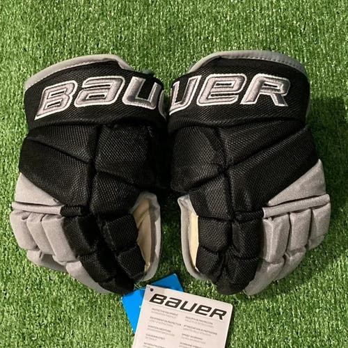 New Black Junior Bauer Vapor Pro Team Providence Hockey Club Team Return Gloves 10"