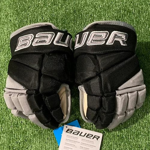 New Black Junior Bauer Vapor Pro Team Providence Hockey Club Team Return Gloves 10"