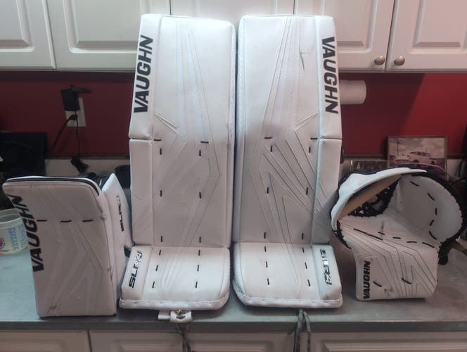 33" + 2" Vaughn SLR4 PRO Goalie Full Set
