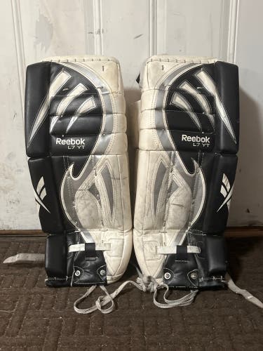 Used 23” Youth Reebok L7 Goalie Leg Pads