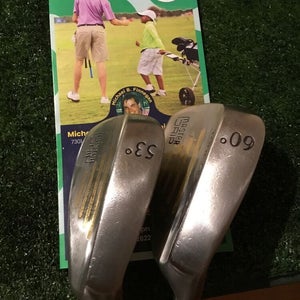 MasterGrip Tour Series 53-60 Wedge Set Regular Graphite Shafts