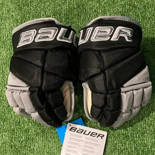 New Black Junior Bauer Vapor Pro Team Providence Hockey Club Team Return Gloves 10"