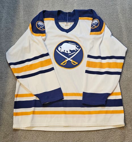 Used XL Men's Buffalo Sabers Jersey