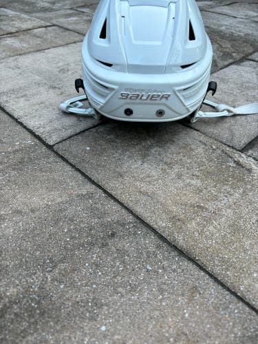 Used Medium Bauer  Re-Akt 150 Helmet