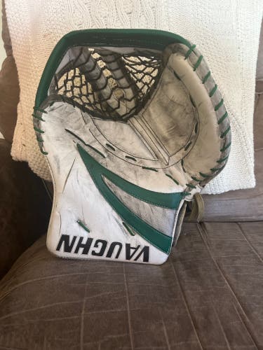 Vaughn VE8 pro stock Glove