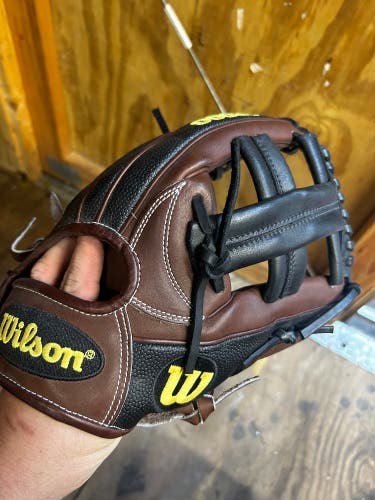 Wilson a2000 size 12