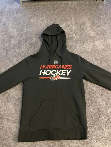 Carolina Hurricanes Sweatshirt Size Medium