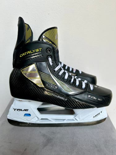 True Catalyst 9 Senior Size 9 Regular Ice Hockey Skates