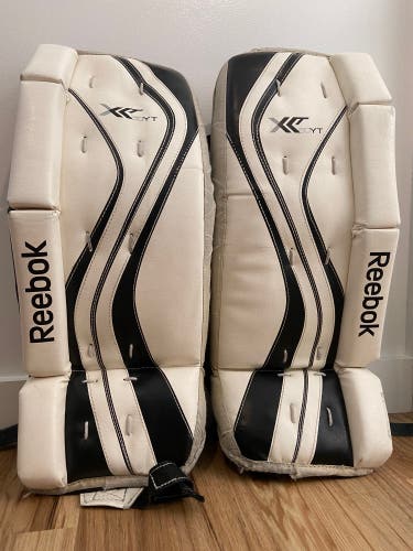 Used Reebok Xt20 22" Goalie Leg Pads