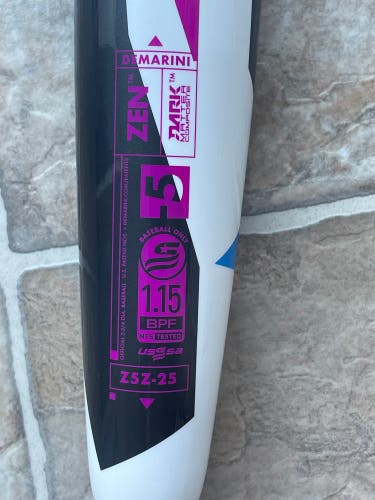 Like new 2025 DeMarini ZEN 31” 26 OZ (-5 ) Drop 5 / USSSA Composite travel Baseball Bat -WBD2533010